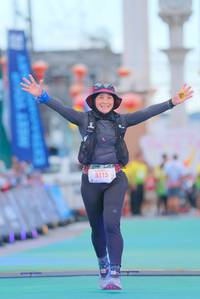 BIB: 5115
                            <button type="button" onclick="openModal(21766392)" class="btn btn-primary btn-sm float-right btn-popup" data-toggle="modal" data-target=".modal-high-quality">
                        <i class="fas fa-shopping-cart"></i> Add to Cart
                    </button>
                                            <button type="button" onclick="isThisMe(21766392, true)" class="btn btn-success btn-sm float-right btn-popup btn-isme hidden" data-toggle="tooltip" data-placement="bottom" title="นี่คือรูปของคุณใช่ไหม คลิกที่นี่เพื่อเอาเข้าอัลบั้ม">
                        <i class="fas fa-plus"></i> Add to album
                    </button>
                    <button type="button" onclick="isThisMe(21766392, false)" class="btn btn-warning btn-sm float-right btn-popup btn-isnotme hidden">
                        <i class="fas fa-ban"></i> Remove from album
                    </button>